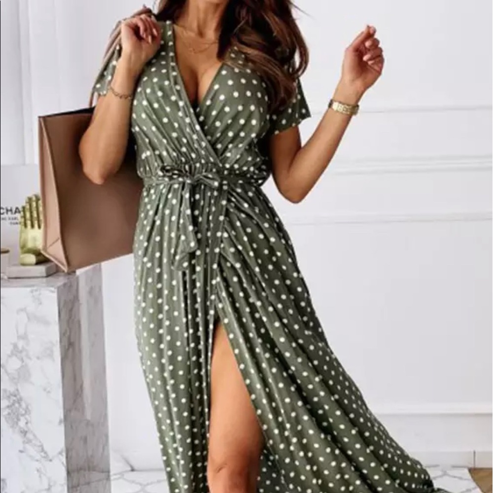 Womens Polka dot maxi dress!